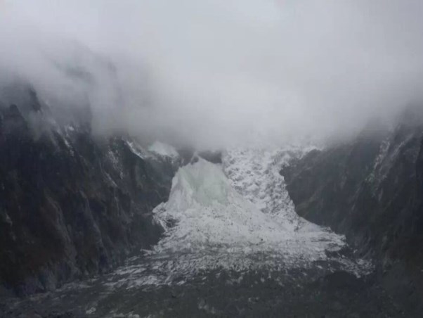 海螺溝旅游